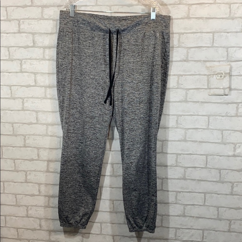 Old navy active jogger/sweatpants size XL - Picture 1 of 9